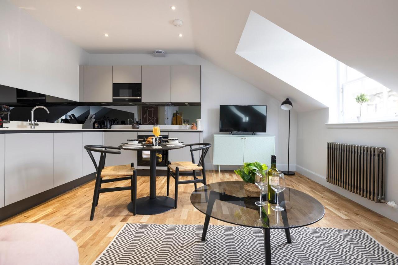Dragon Luxury Serviced At Alva Street
