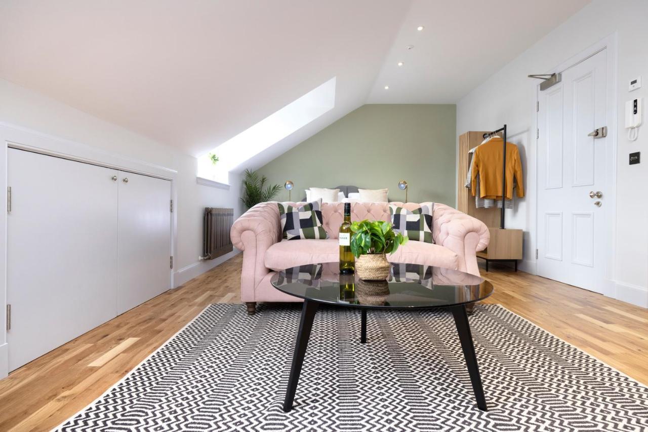 Dragon Luxury Serviced At Alva Street