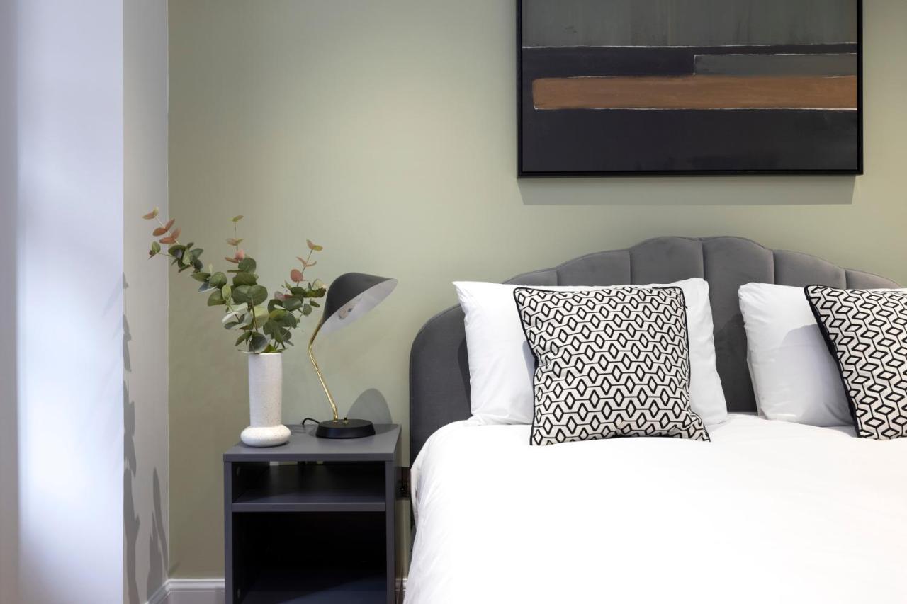 Dragon Luxury Serviced At Alva Street * Edinburgh