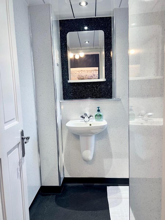 Guest house Roost Hill - Free Parking Zone