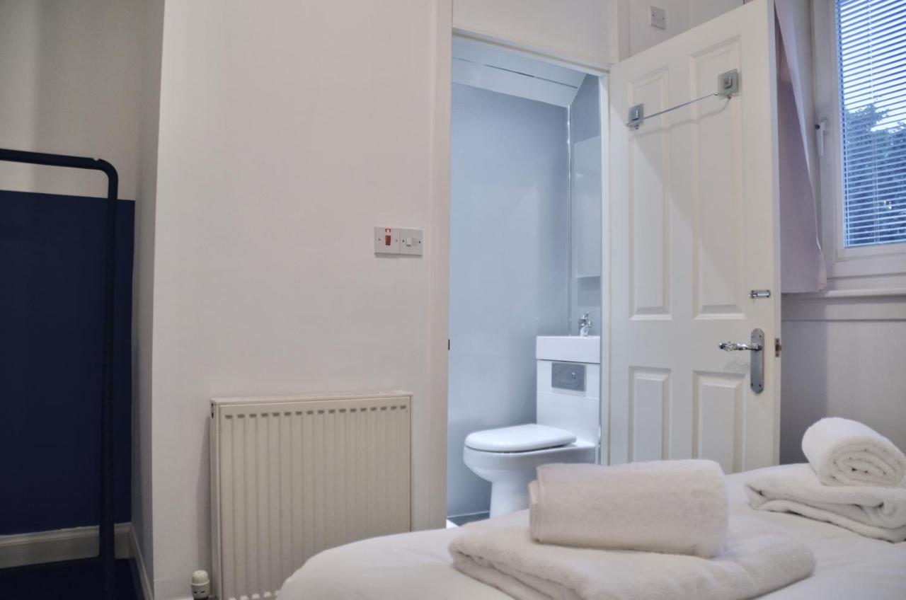 Guest house Roost Hill - Free Parking Zone *