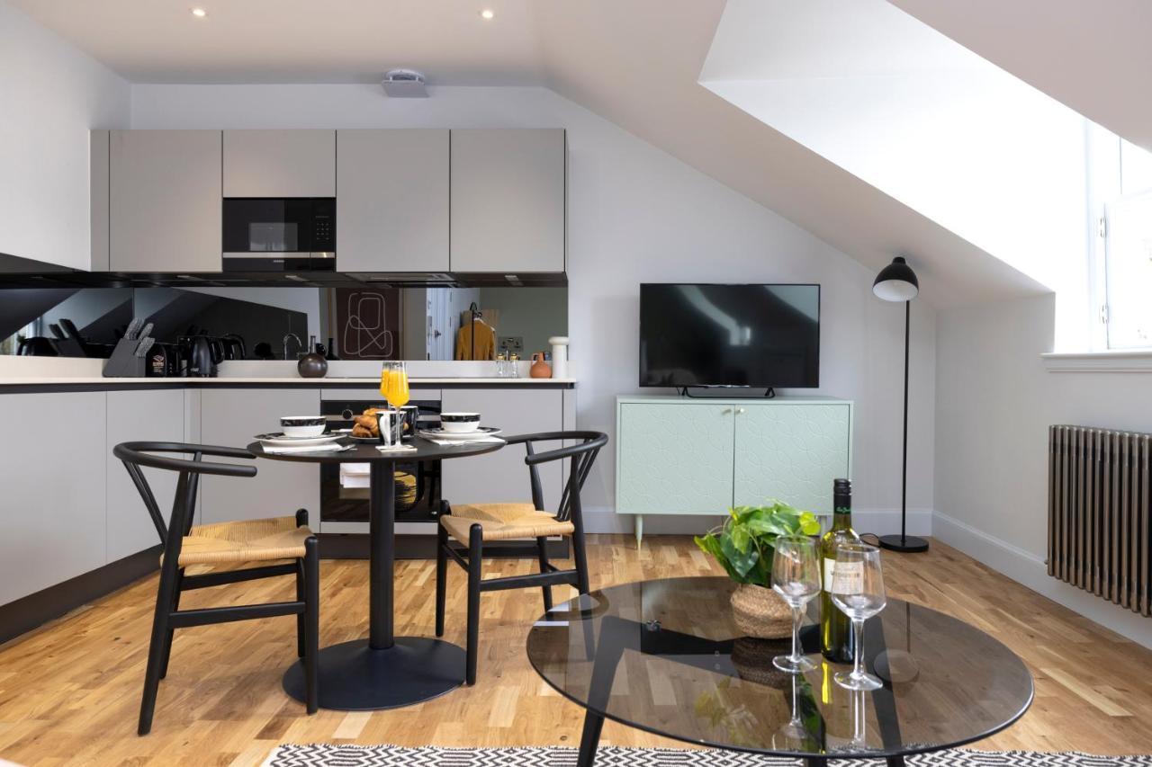Dragon Luxury Serviced At Alva Street * Edinburgh