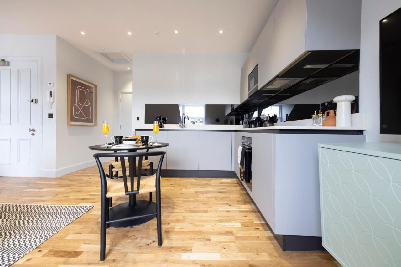 Dragon Luxury Serviced At Alva Street