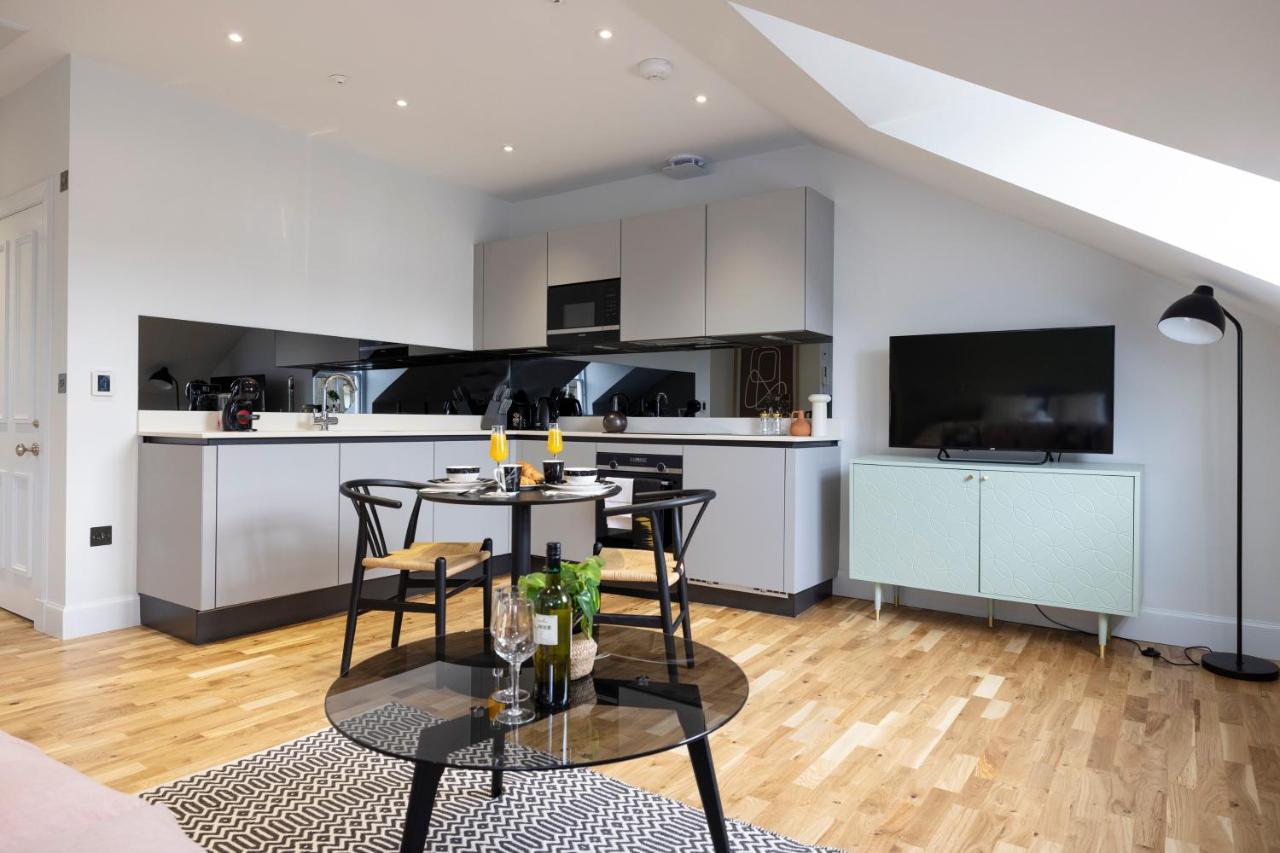 Dragon Luxury Serviced At Alva Street *