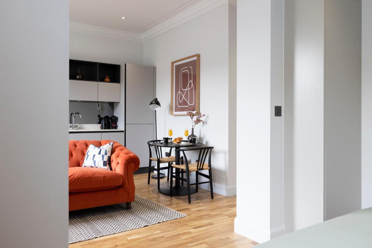 Dragon Luxury Serviced At Alva Street