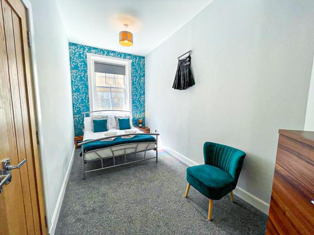 Stunning 2 Bed Nr The Royal Mile & The Castle * Edinburgh