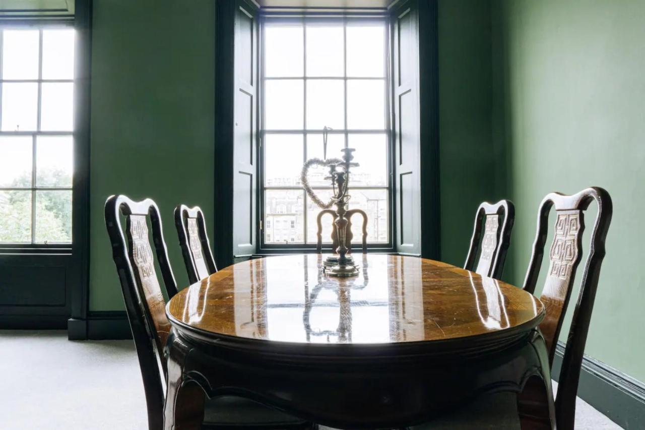 Grade A Listed 2 Bedroom In Apartment