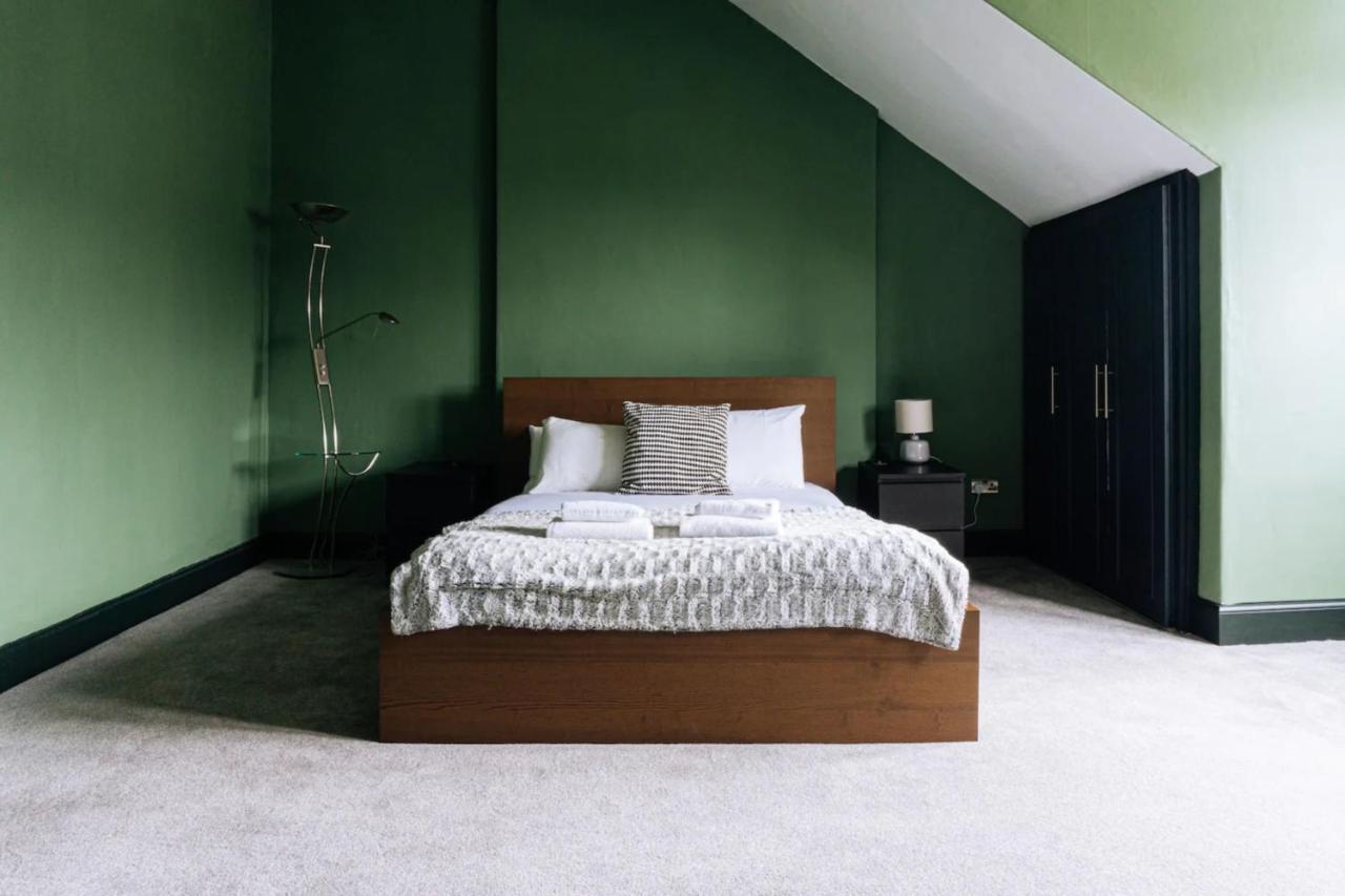 Apartment Grade A Listed 2 Bedroom In *