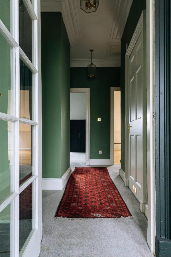 Grade A Listed 2 Bedroom In Apartment *