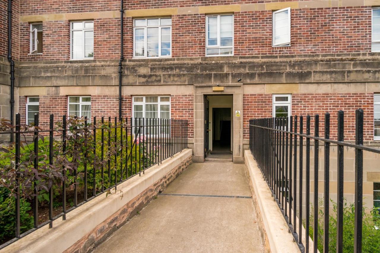 The Amazing Learmonth Court Near Stockbridge 3 Bedrooms Apartment