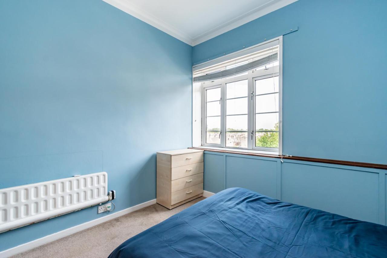 The Amazing Learmonth Court Near Stockbridge 3 Bedrooms EDI