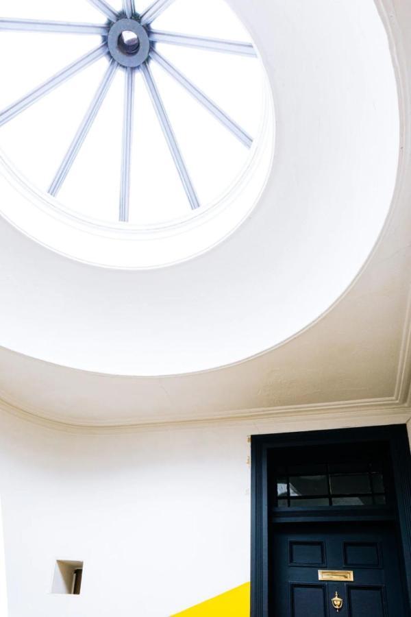 Grade A Listed 2 Bedroom In Apartment *