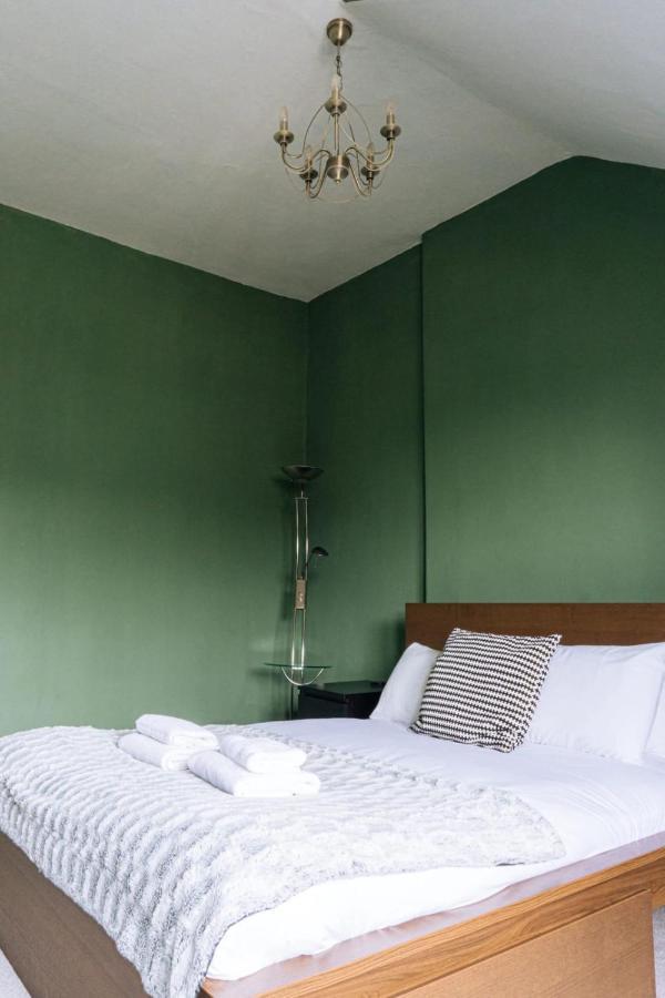 Apartment Grade A Listed 2 Bedroom In *
