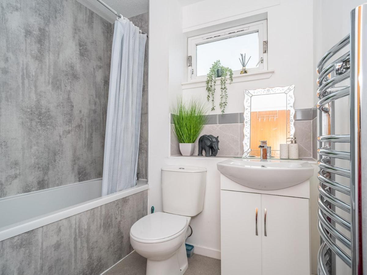 Newly Furnished 2bed Flat With Peaceful Views Edinburgh