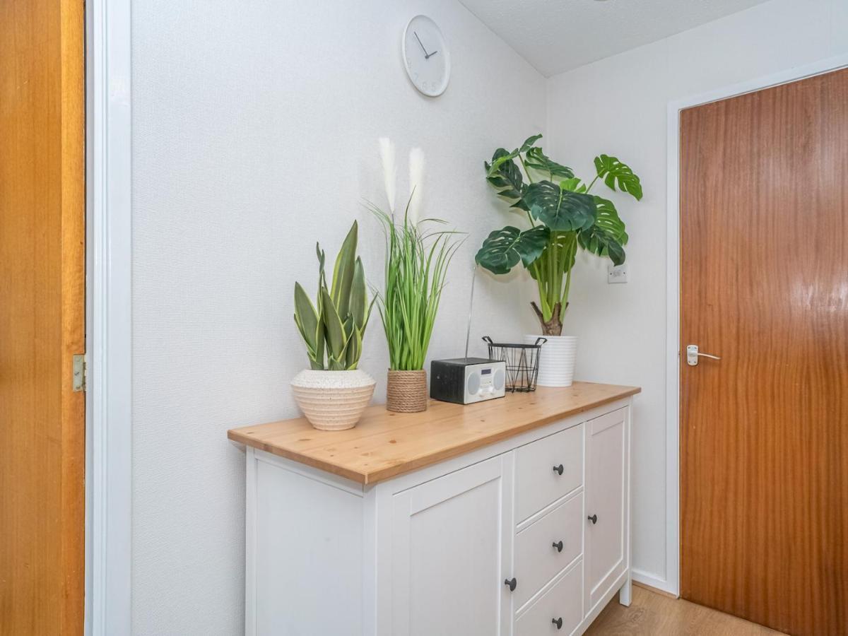 Newly Furnished 2bed Flat With Peaceful Views Apartment