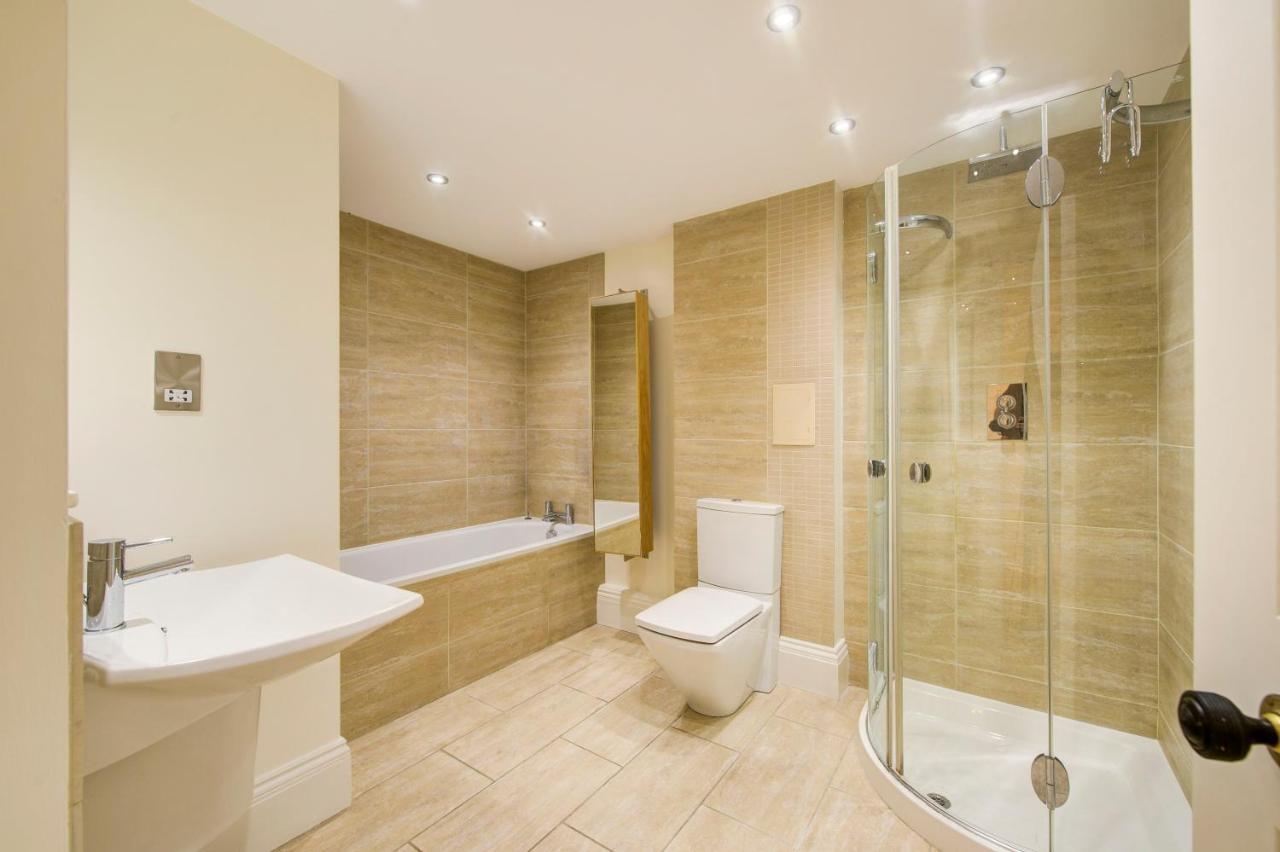 Super Castle Basement Apartment