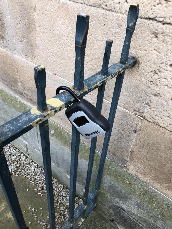 One Bedroom Flat On Ground Floor Edinburgh