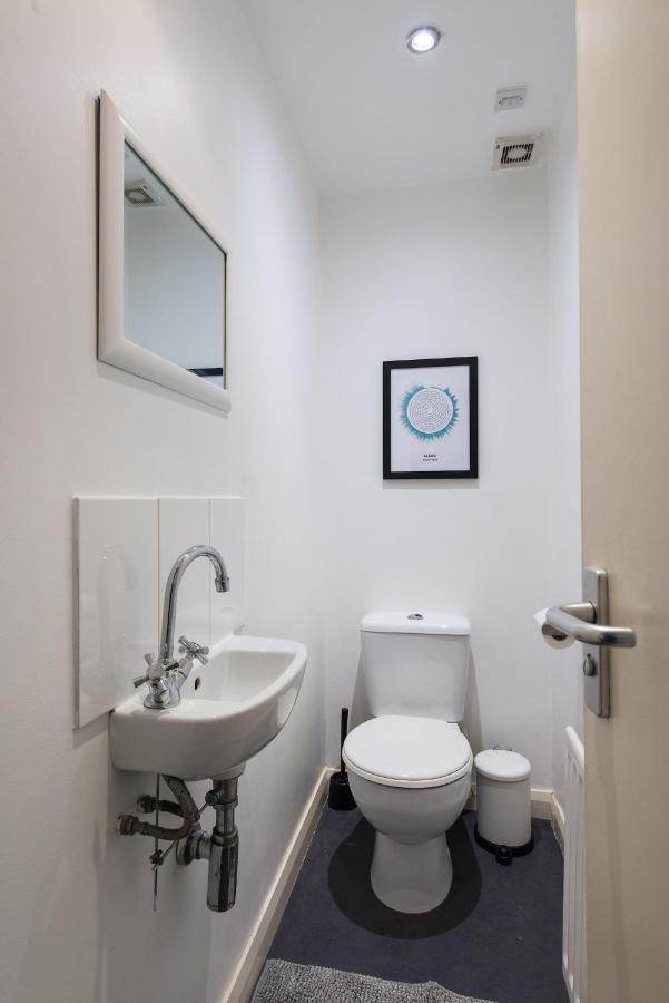 Downtown And 1 Bed In Apartment