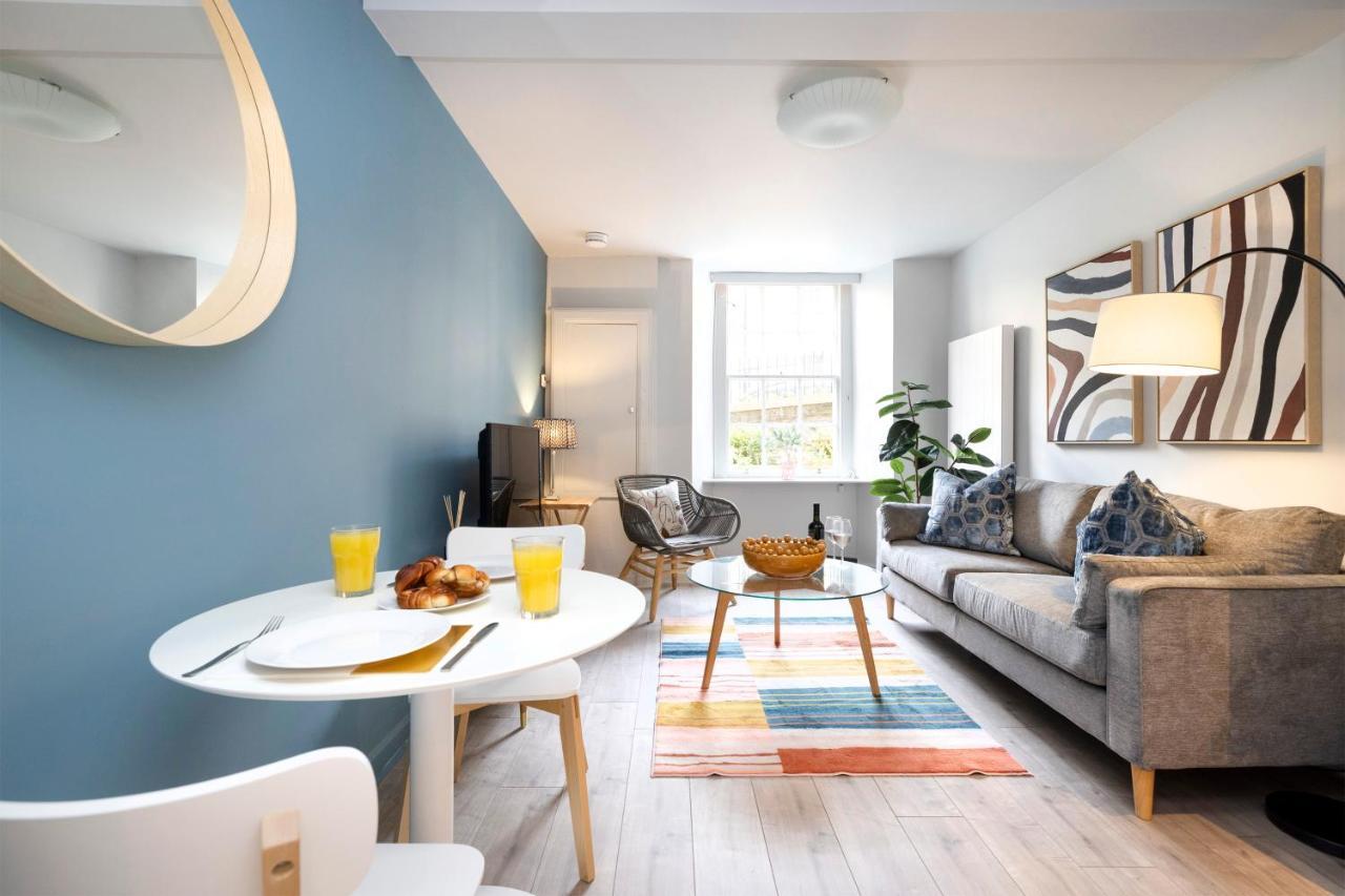 Joivy Modern Flats In New Town Apartment Edinburgh