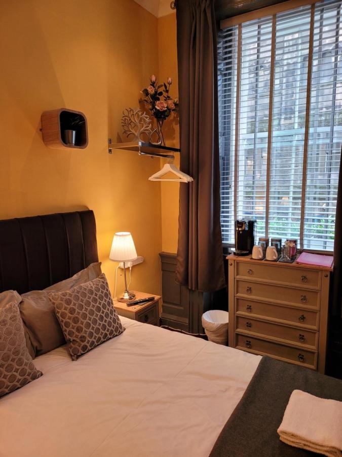 Guest house The - No 8 *