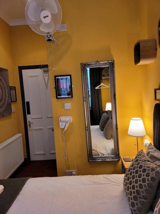 The - No 8 Guest house *
