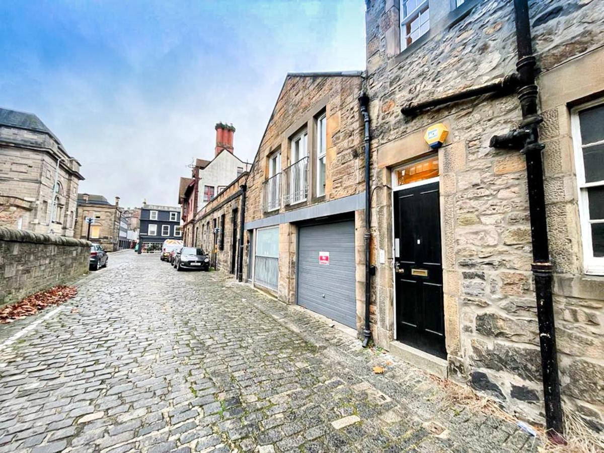 Quaint & Peaceful 1 Bed Mews Apt, West End Apartment Edinburgh