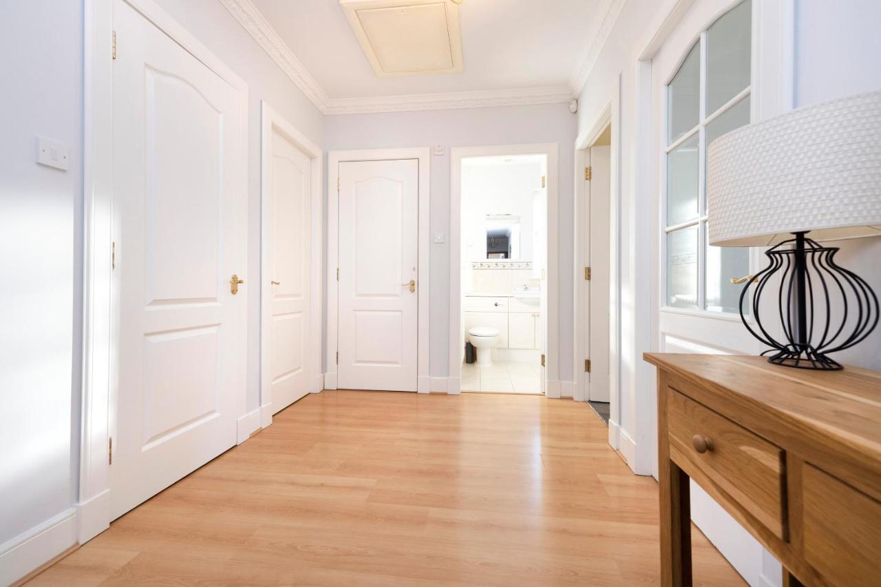 Joivy Modern Flat With Free Parking Apartment Edinburgh