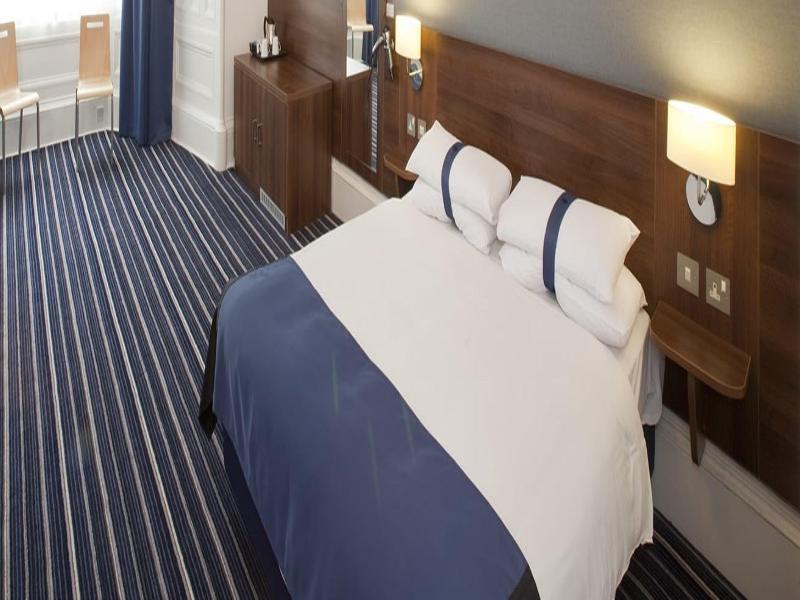 Piries Hotel