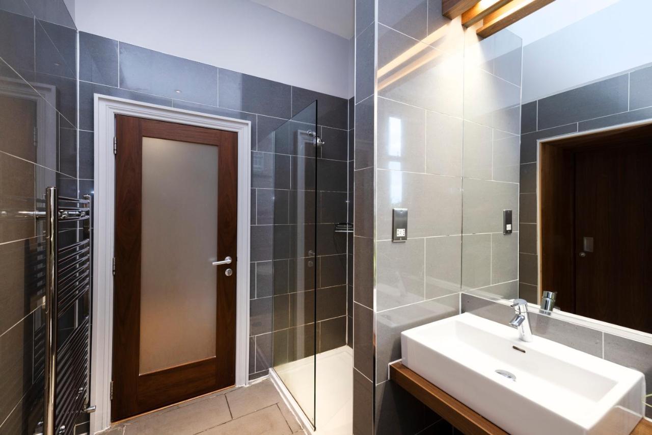 Joivy Chic 2br With Views At The Heart Of Old Town Apartment EDI