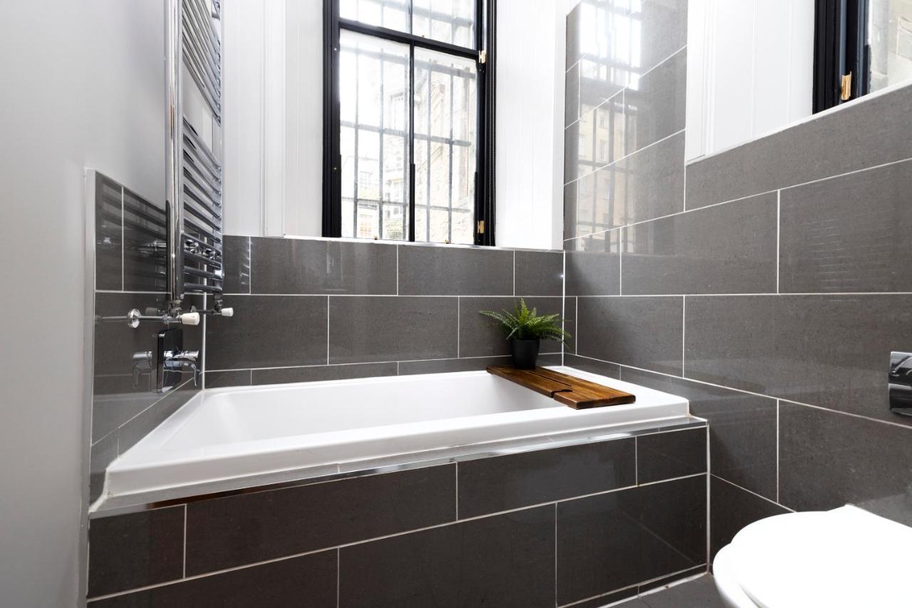 Joivy Chic 2br With Views At The Heart Of Old Town * EDI
