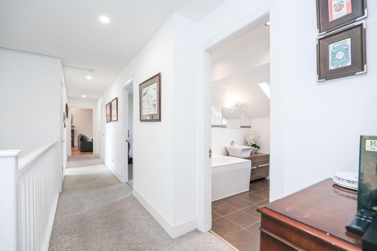 Luxury 3 Bed Royal Mile Apartment