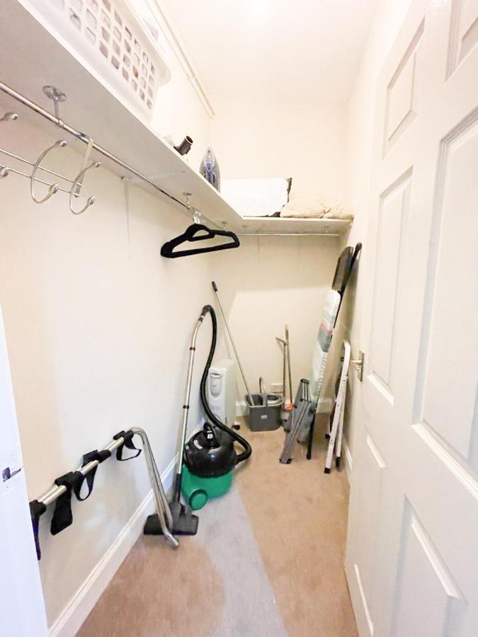 Quaint & Peaceful 1 Bed Mews Apt, West End