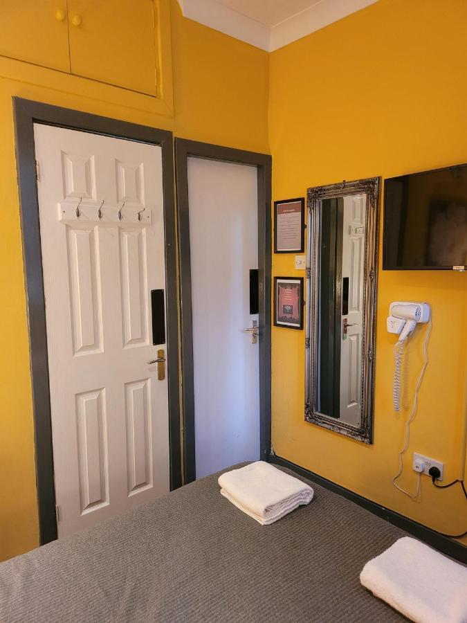 The - No 8 Guest house