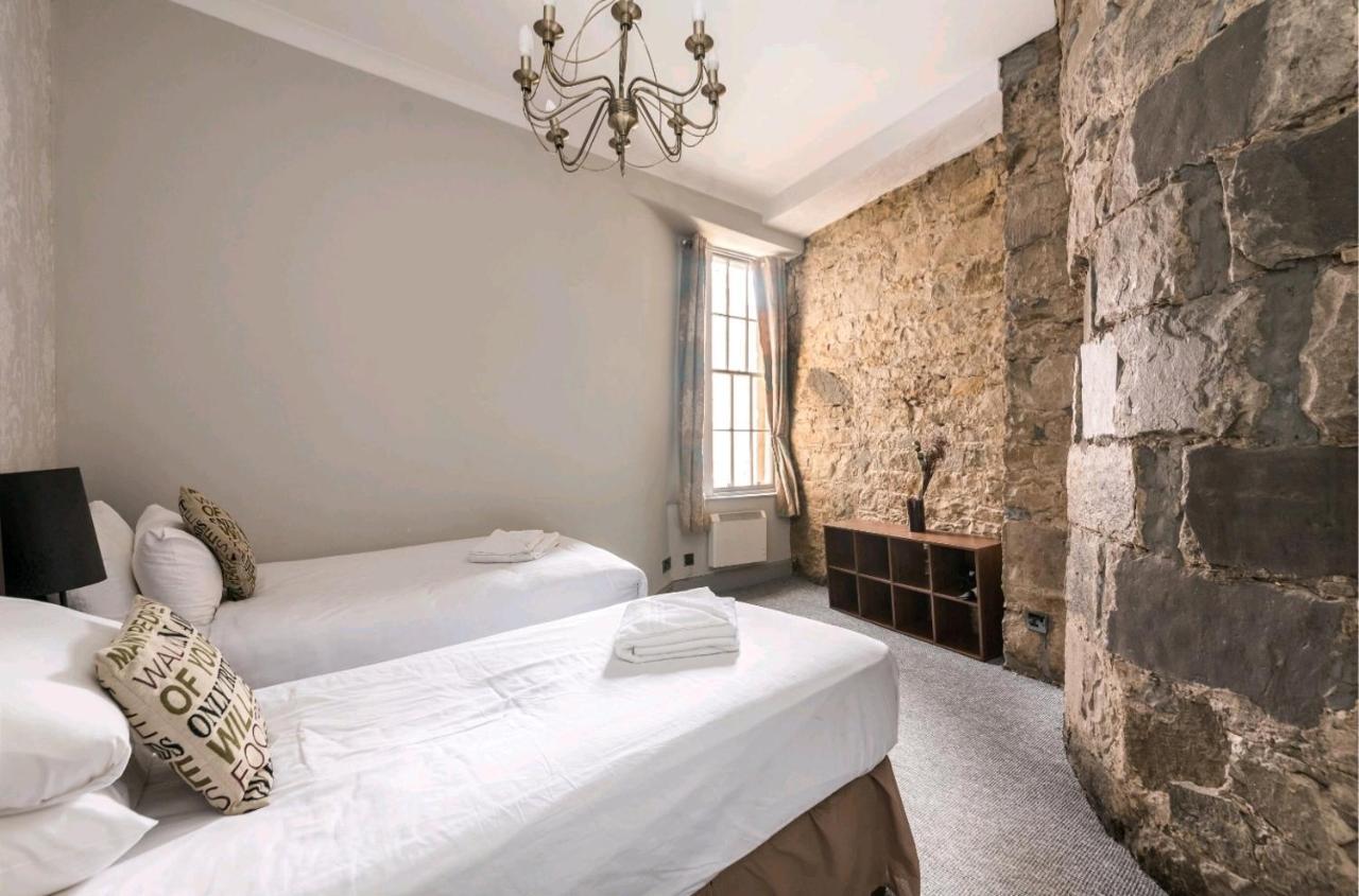 Unique 2 Bedroom Castle - Near Castle & Royal Mile