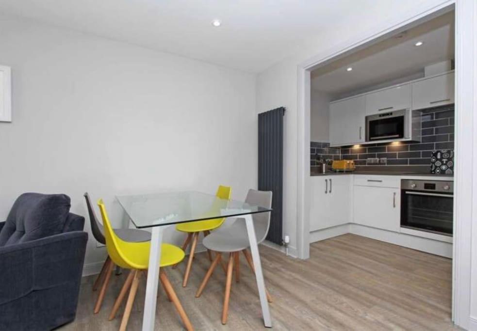 Apartment Luxury 2 Bedroom Flat Near Hay Market *