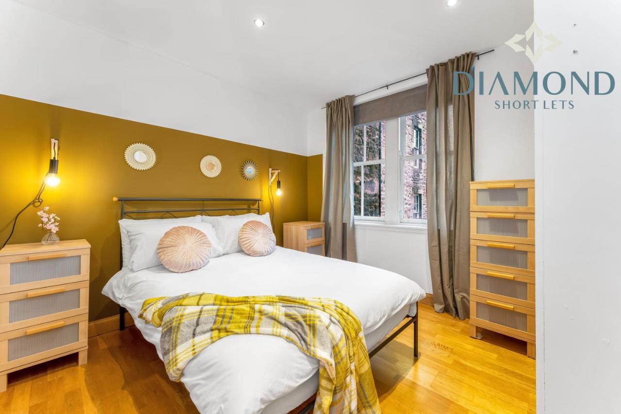 1 Bed Apartment, Royal Mile - Diamond Short Lets Apartment Edinburgh