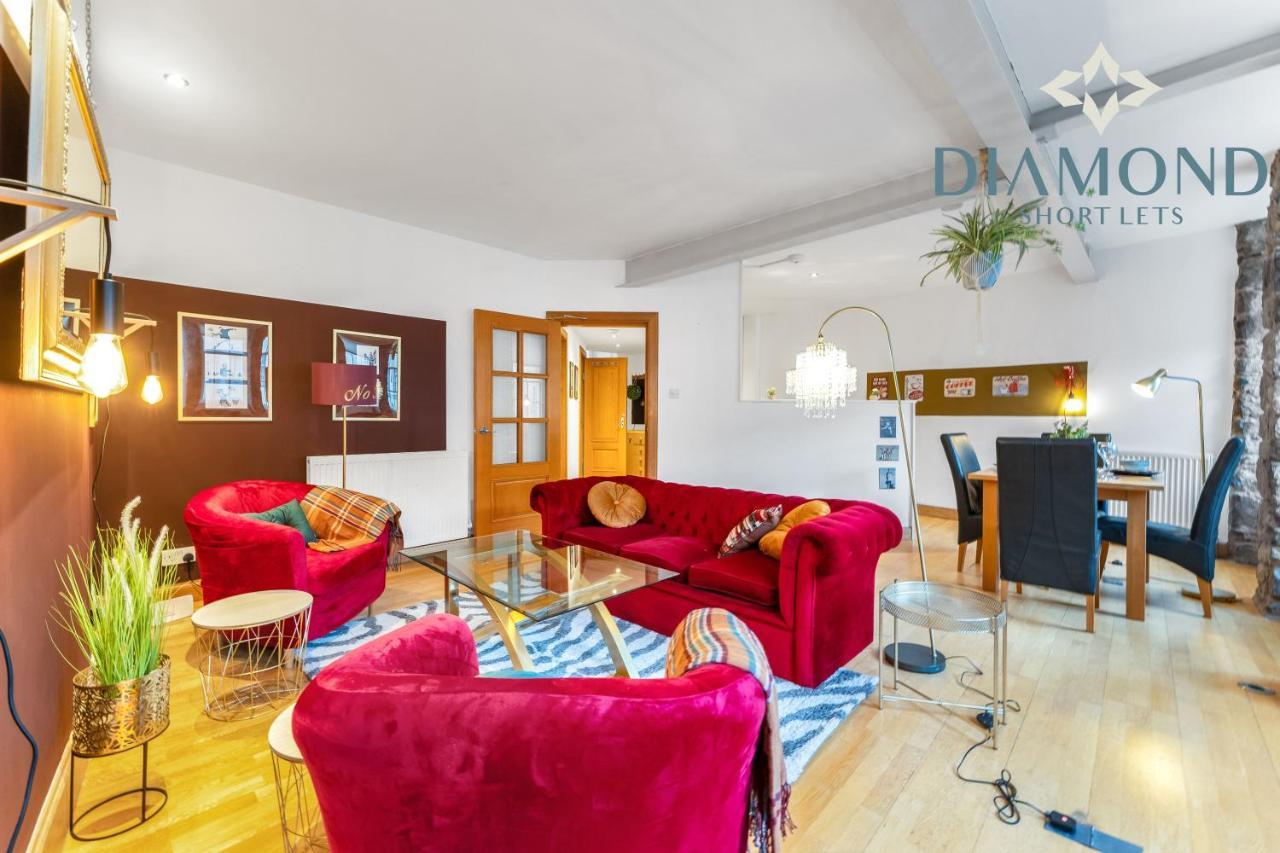 1 Bed Apartment, Royal Mile - Diamond Short Lets * Edinburgh