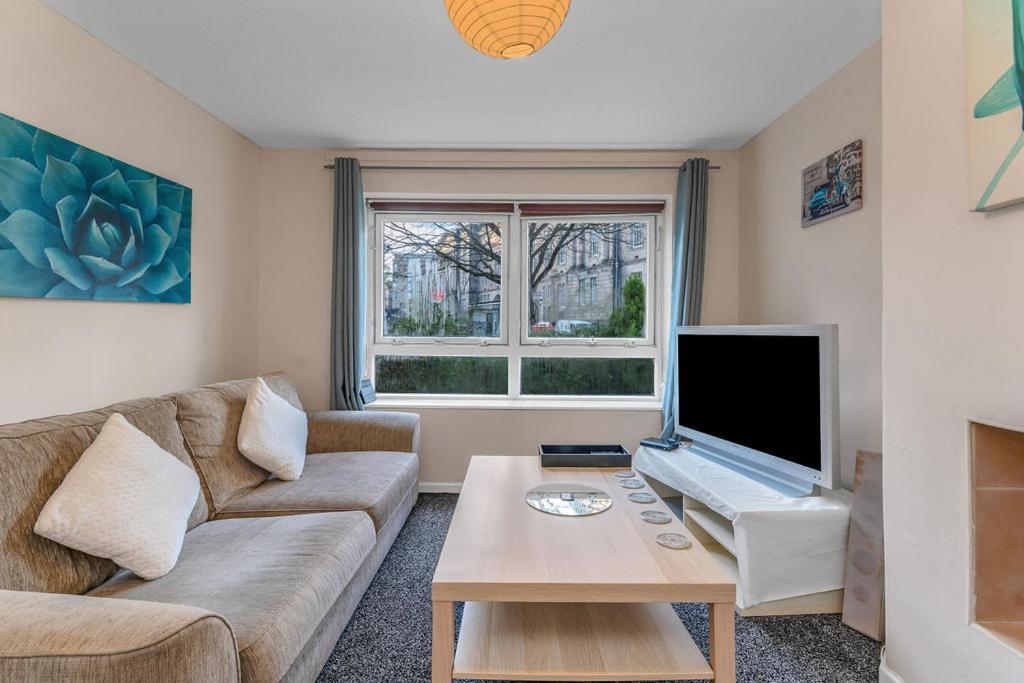 Apartment Edinburgh City Centre Aishia/Sakina Apartment EDI