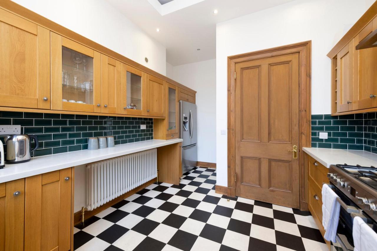 Apartment Joivy Spacious Near The Meadows *