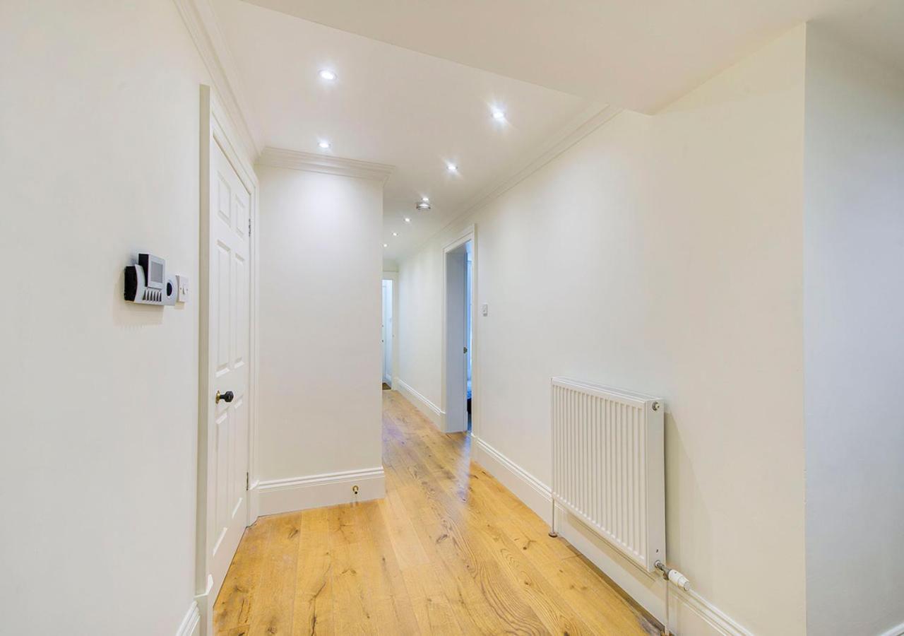 Super Castle Basement Apartment