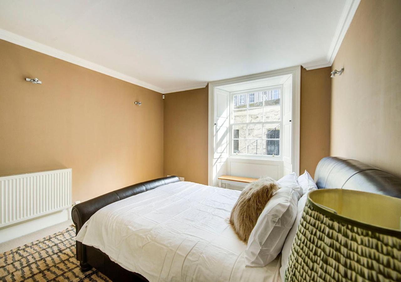 Apartment Super Castle Basement Edinburgh