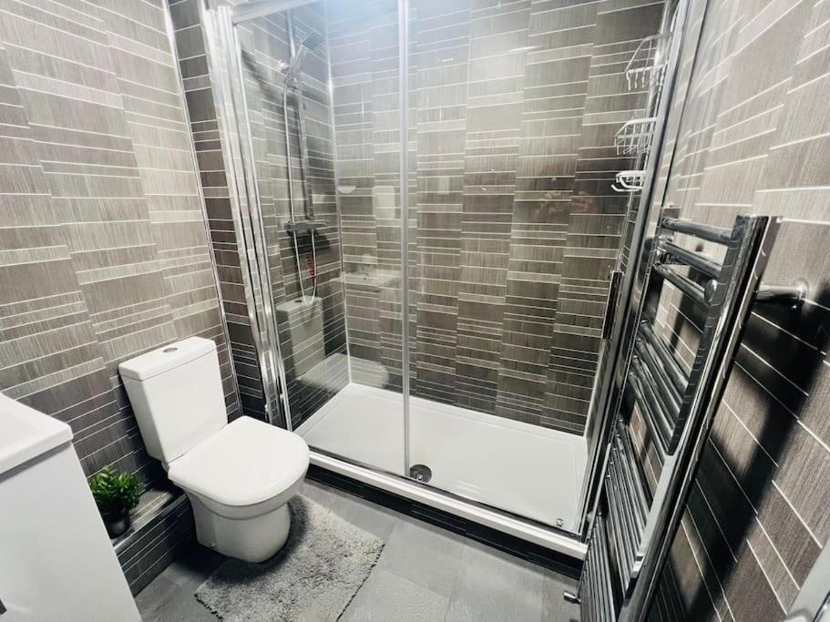 Apartment Superb 2 Bedroom With Free Parking