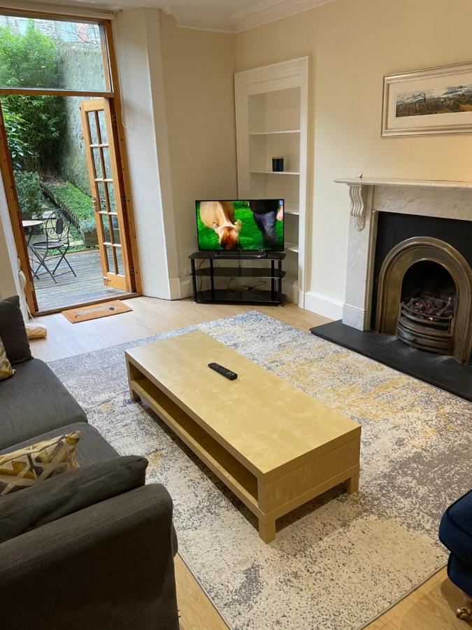 Fantastic Location 10 Mins To Princes Street- 15 To Royal Mile- Main Door-patio EDI