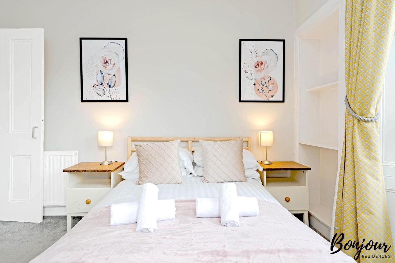 Mabillon - Gorgeous-haymarket, City Centre-free Parking By Bonjour Residences Edinburgh
