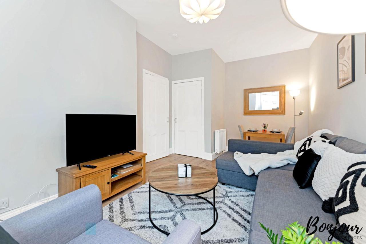 Mabillon - Gorgeous-haymarket, City Centre-free Parking By Bonjour Residences * Edinburgh