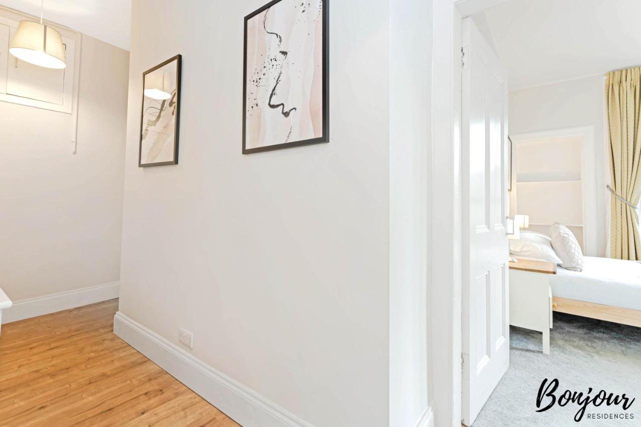 Mabillon - Gorgeous-haymarket, City Centre-free Parking By Bonjour Residences Apartment