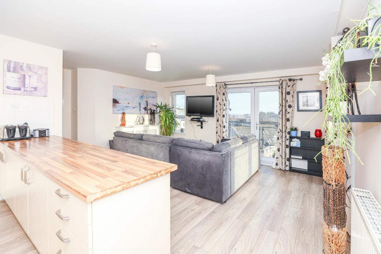 Apartment Waterfront Castle View 3 Bed