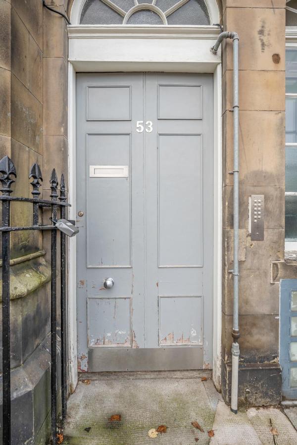 Spacious & Cosy Studio Flat In The Heart Of Centre Apartment Edinburgh