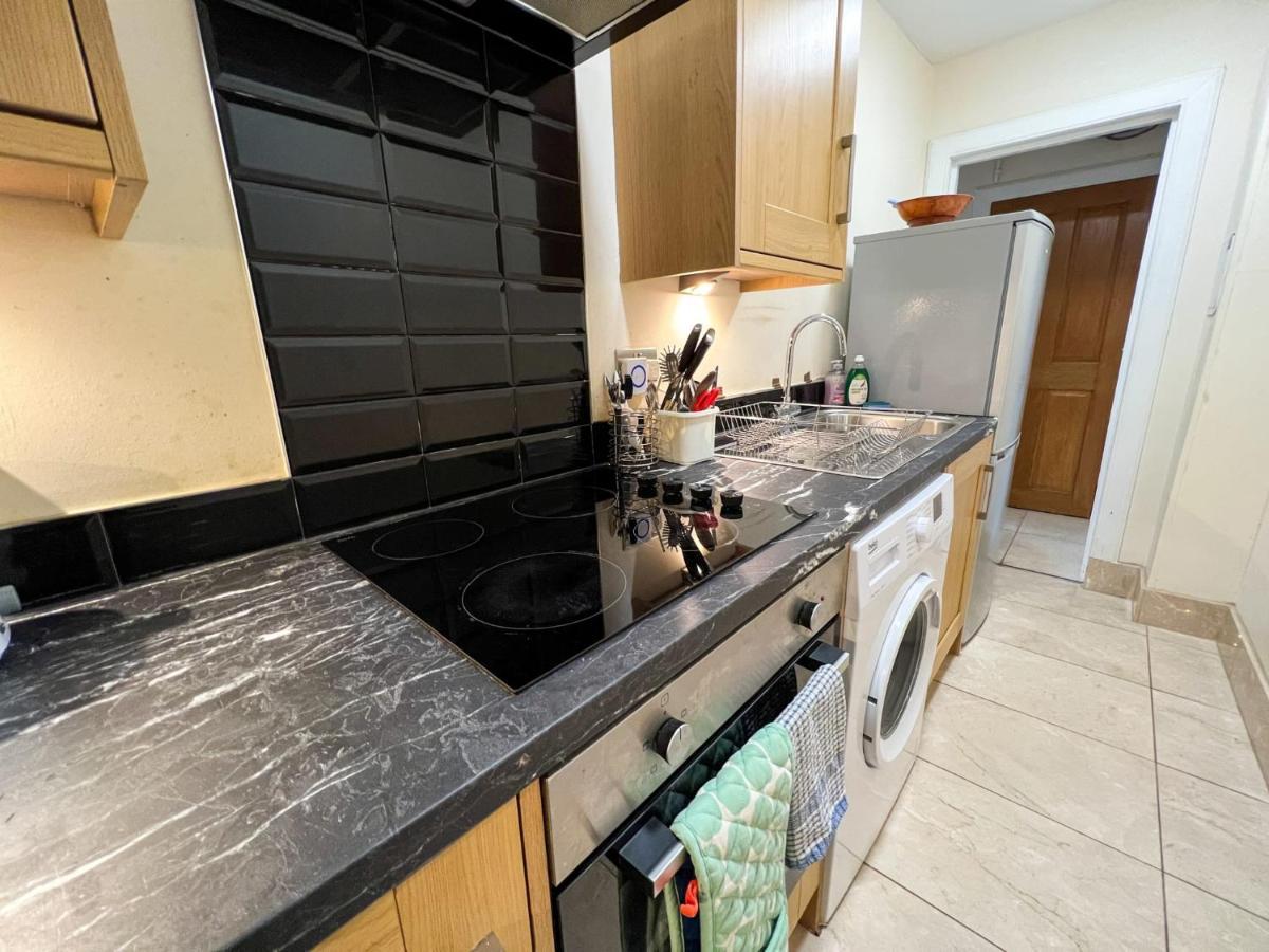 Convenient 2br Flat Gorgie Edinburgh