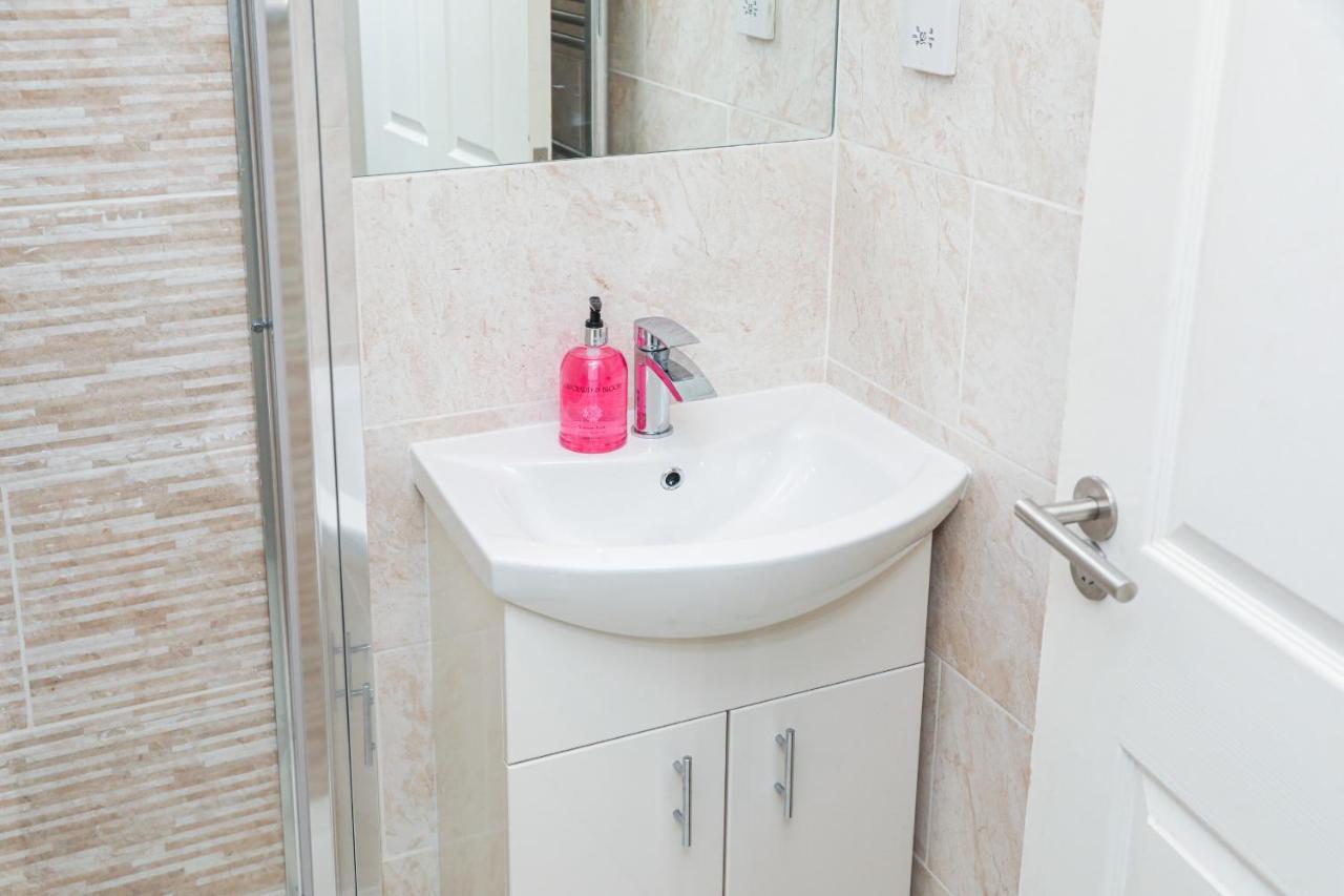 Waterfront Castle View 3 Bed Edinburgh